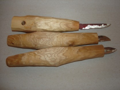 Photo 031.jpg (124.47 Kio) Vu 5110 fois des couteaux taillés dans des sies à métaux aussi