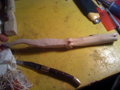 Un croco mais les pattes sont trop petites ... ça me plait pas donc ... de côté !!!